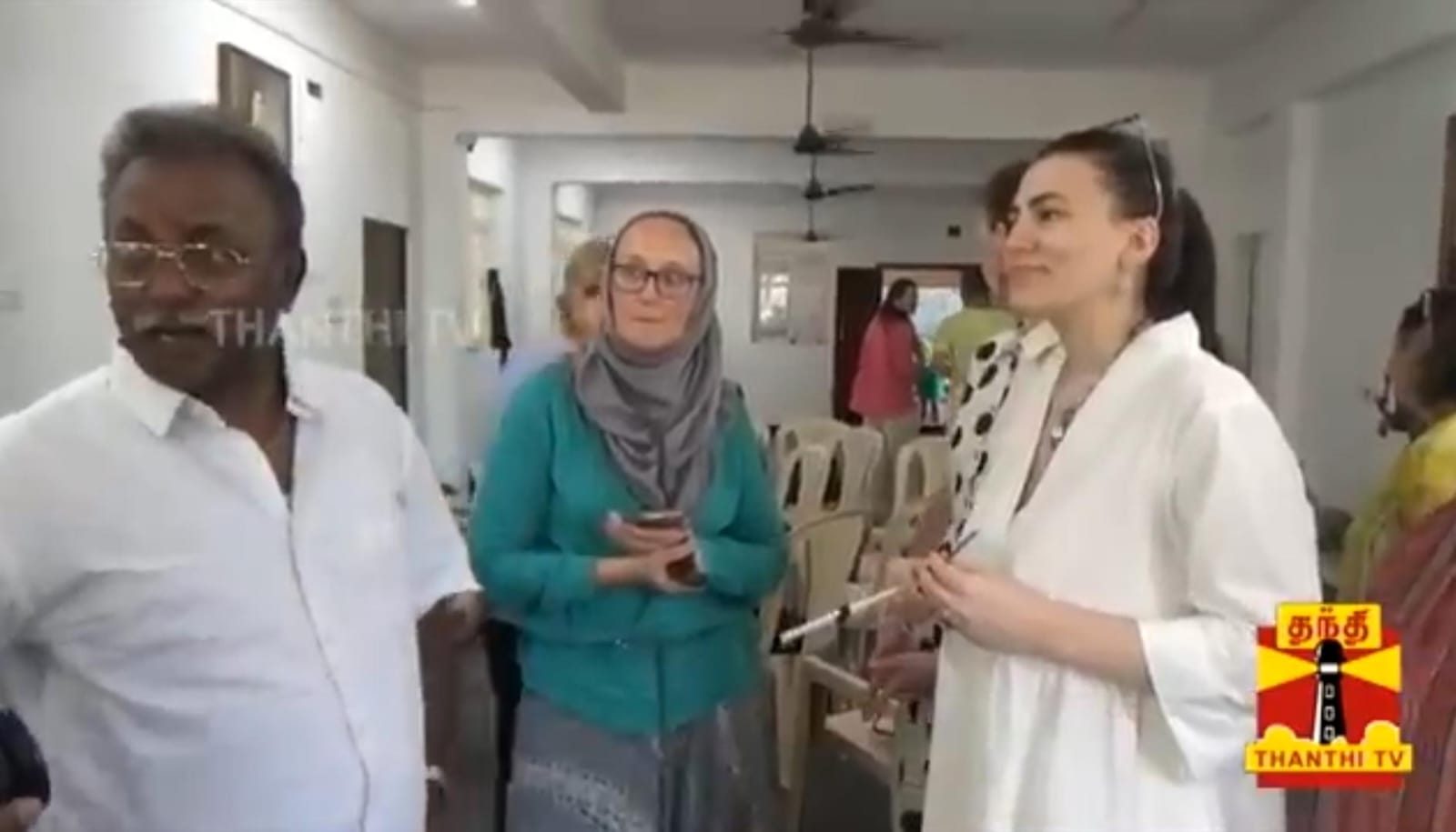 Studio Visits — International visitors at Navajeevan Metal Sculptors (3)