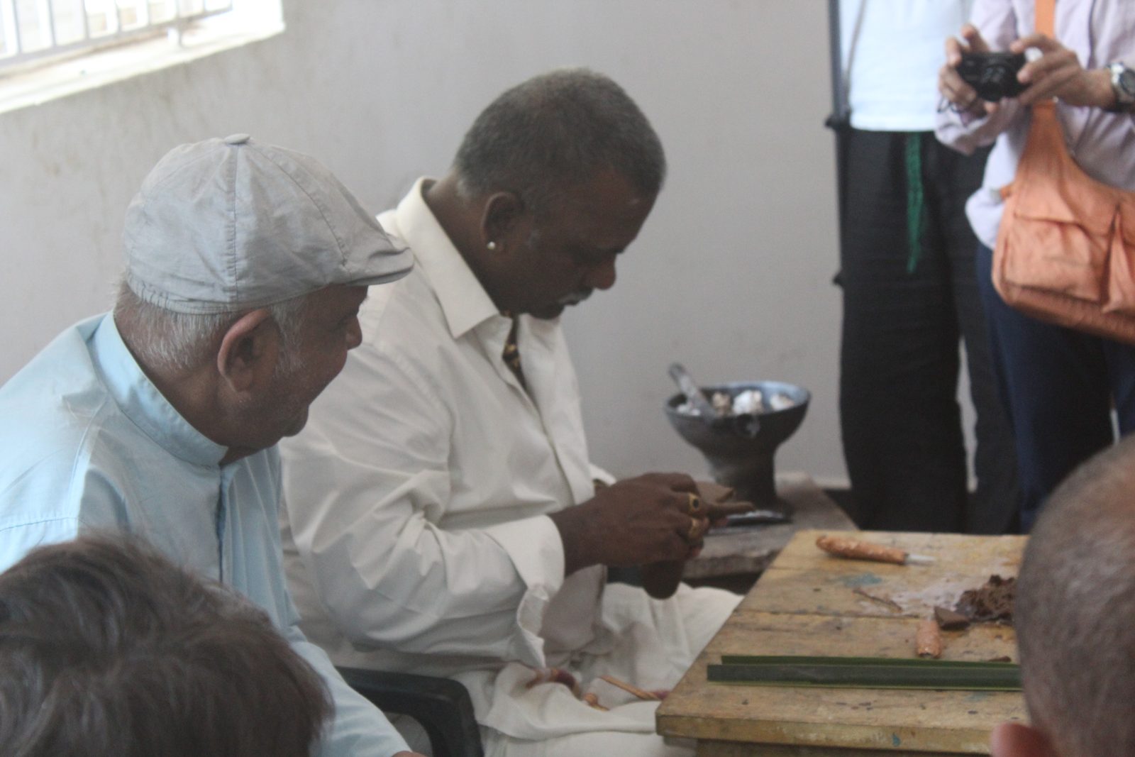 Visiting Artists — International artists and patrons at the Mamallapuram studio (4)
