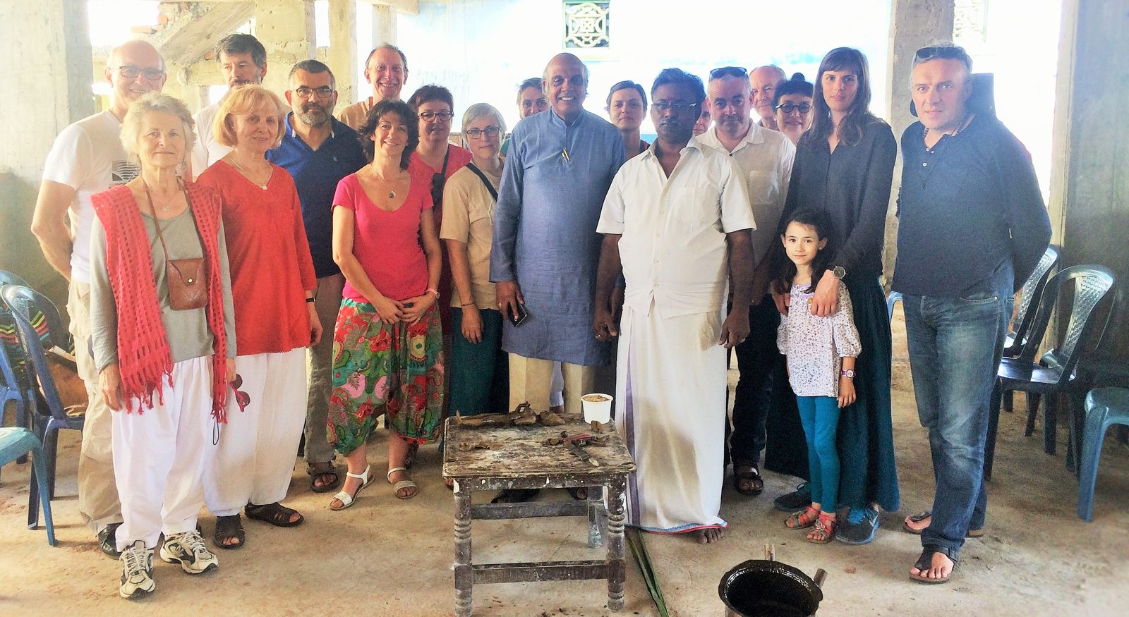 International Students — Training artists in traditional lost-wax casting (1)